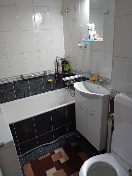 Eroii Revolutiei, Piata Progresu